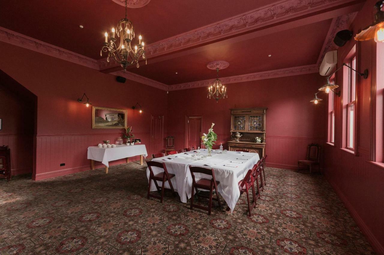 The Royal Hotel Featherston - Boutique Hotel Экстерьер фото
